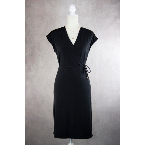 MICHAEL Michael Kors Dresses & Skirts - MICHAEL Michael Kors Black Cap Sleeve Wrap Dress M